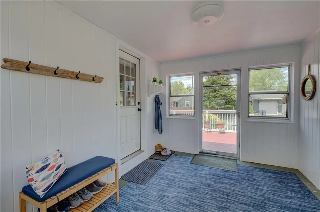 14 Richmond Avenue Barrington RI 02806