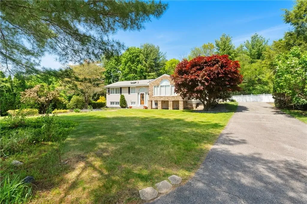 270 Hopkins Hill Road Coventry RI 02816