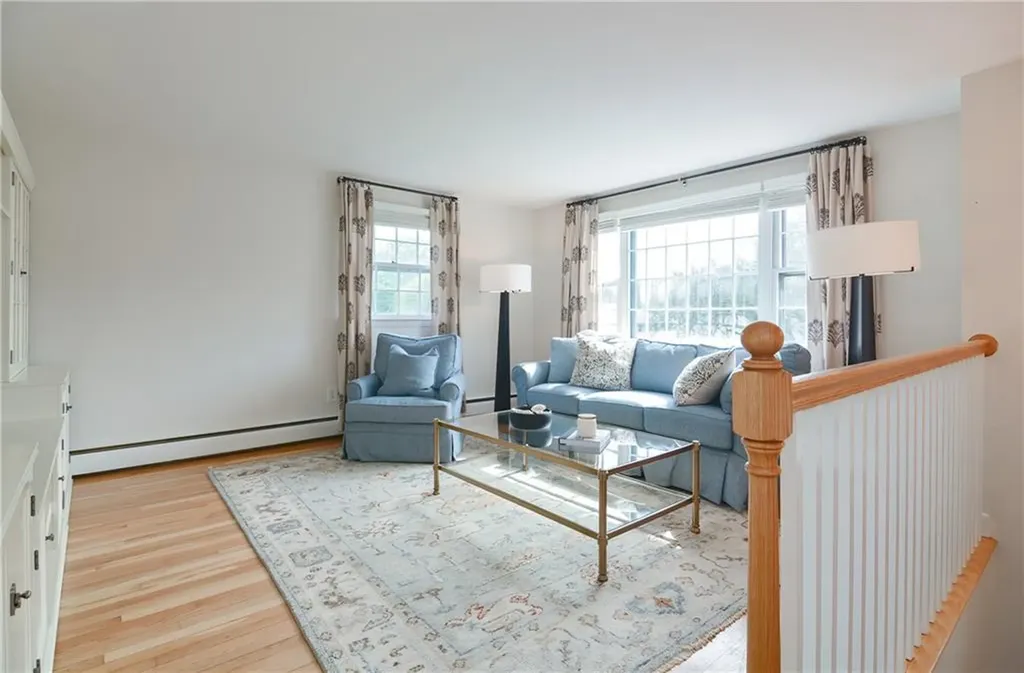 15 Dorothy Avenue Portsmouth RI 02871
