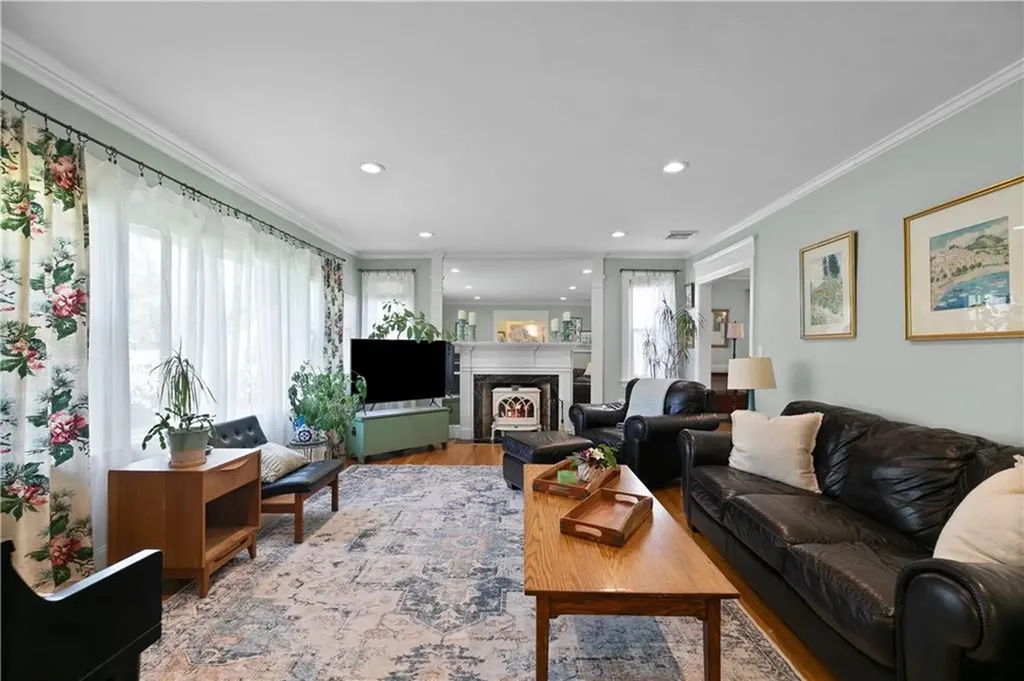 170 Gibbs Avenue Newport RI 02840