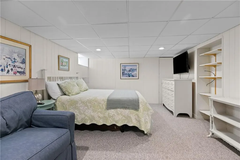 170 Gibbs Avenue Newport RI 02840