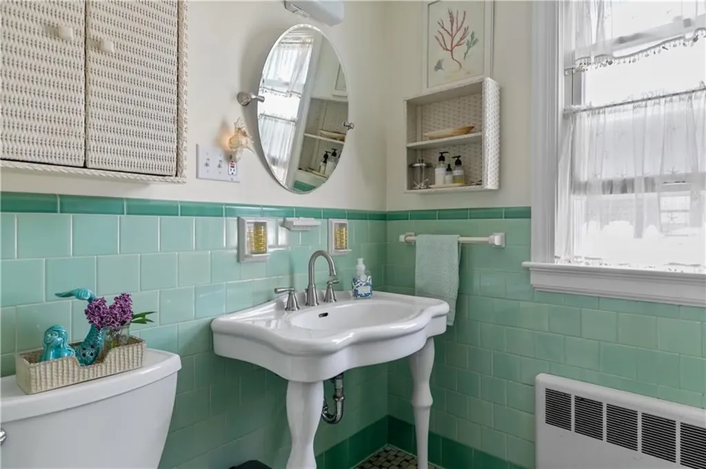170 Gibbs Avenue Newport RI 02840