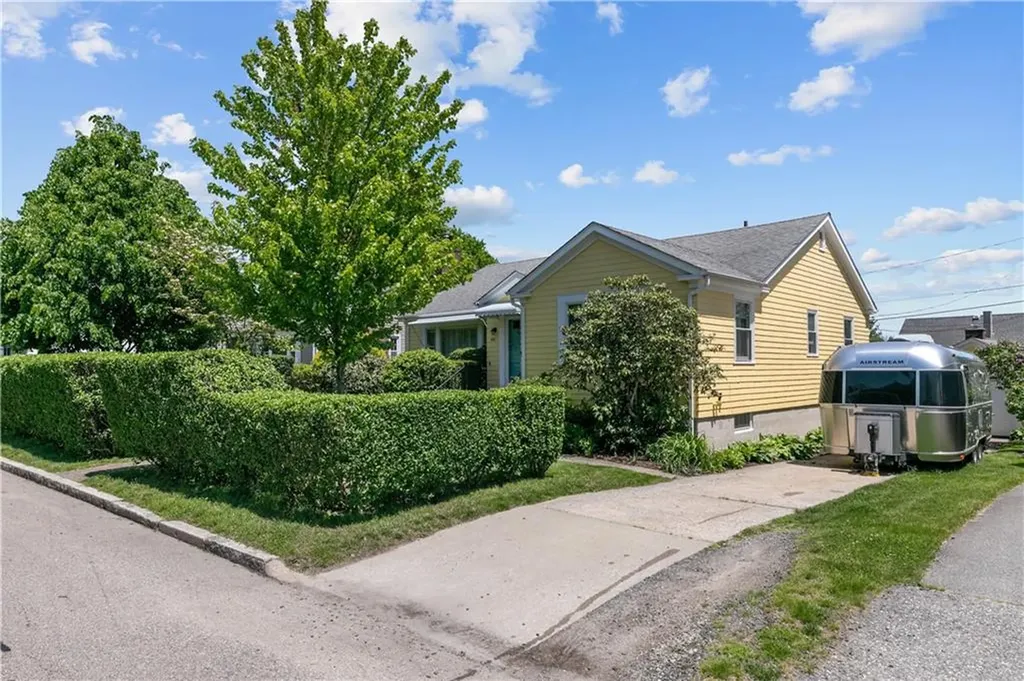 170 Gibbs Avenue Newport RI 02840