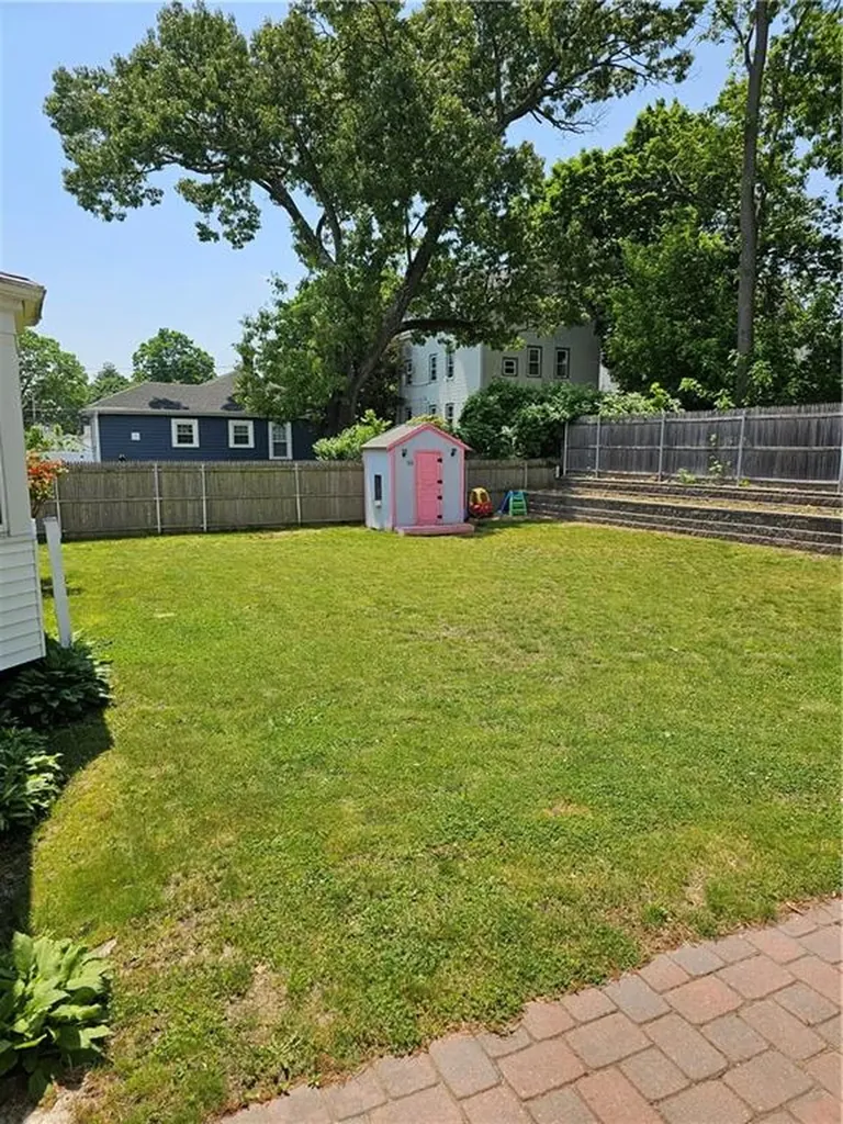 176 Columbia Avenue Pawtucket RI 02860