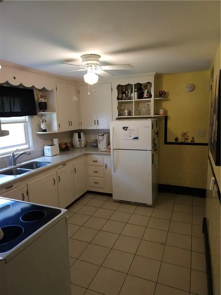 176 Columbia Avenue Pawtucket RI 02860