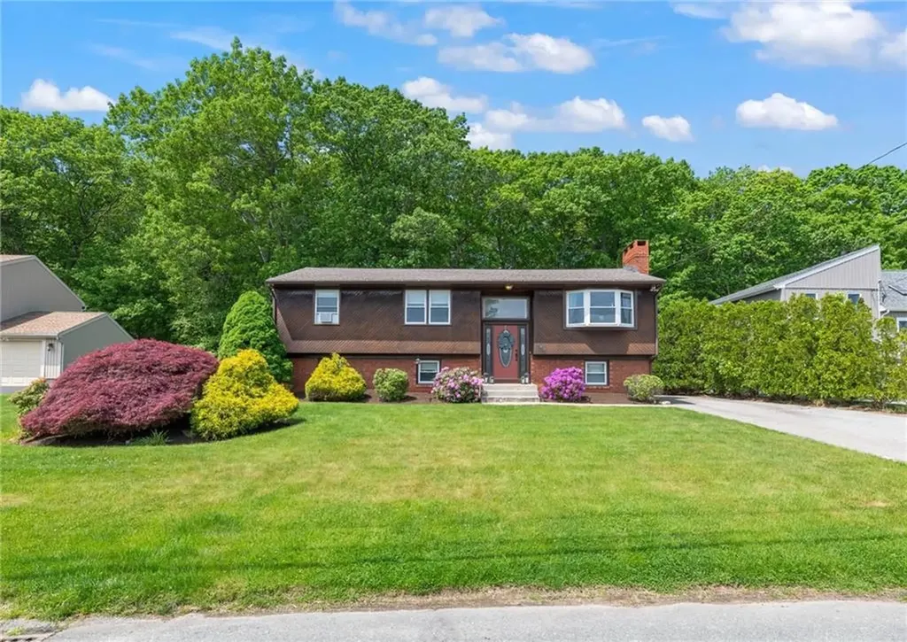 160 Mohawk Trail Cranston RI 02921