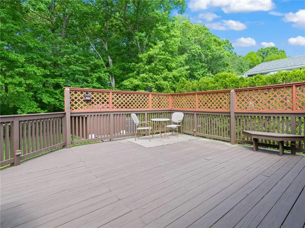 160 Mohawk Trail Cranston RI 02921