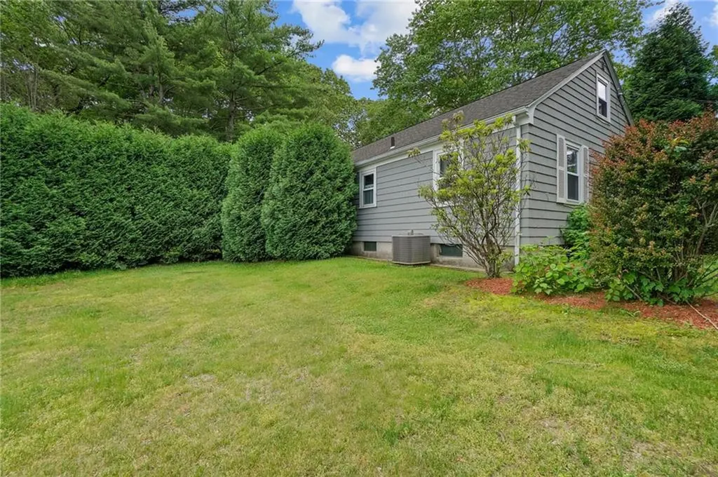6 Weaver Road Johnston RI 02919
