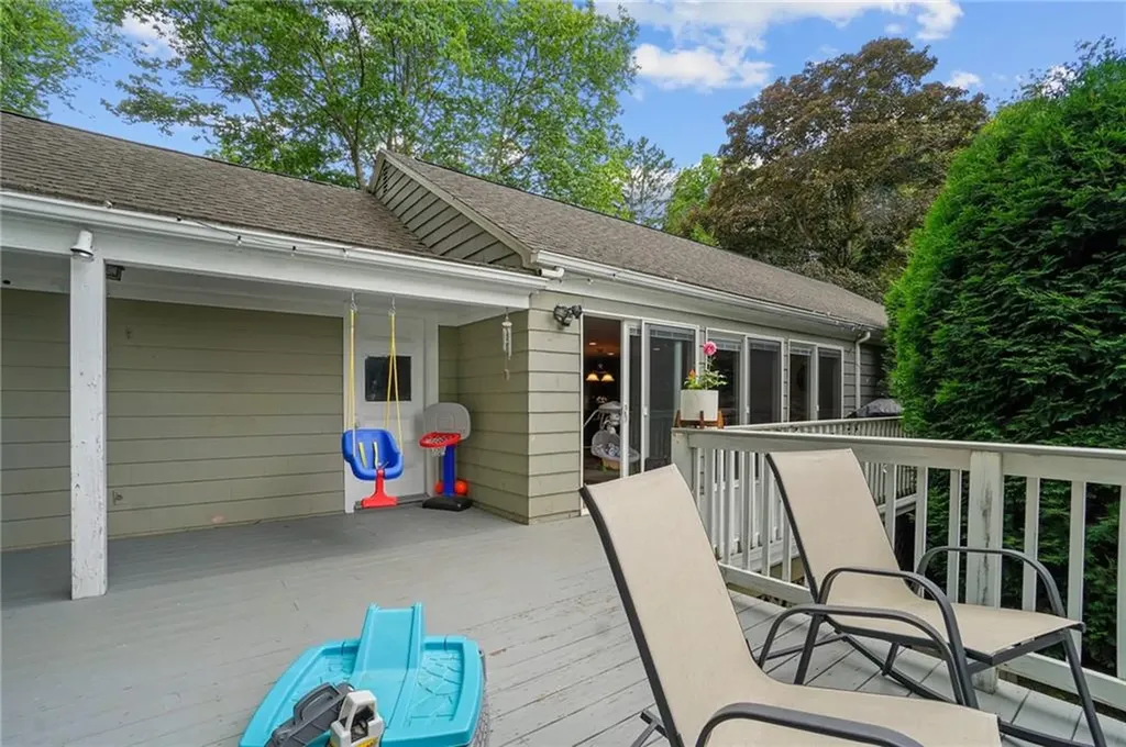 6 Weaver Road Johnston RI 02919