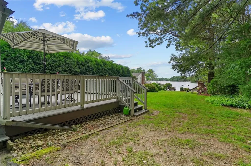 6 Weaver Road Johnston RI 02919