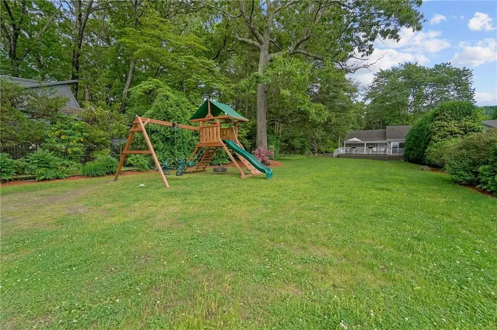 6 Weaver Road Johnston RI 02919