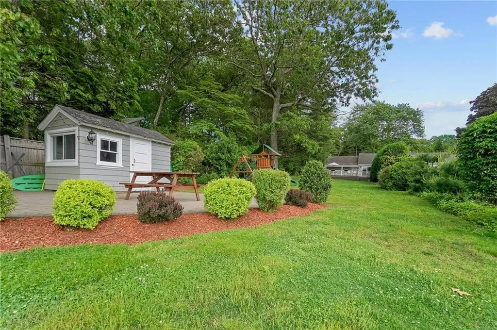 6 Weaver Road Johnston RI 02919