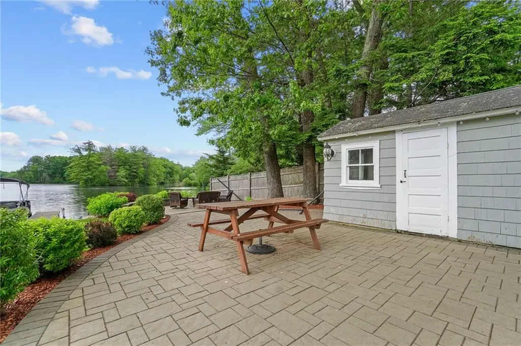 6 Weaver Road Johnston RI 02919