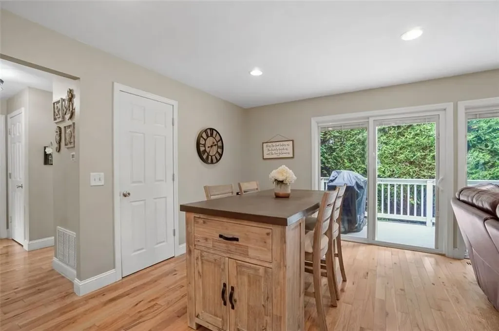 6 Weaver Road Johnston RI 02919