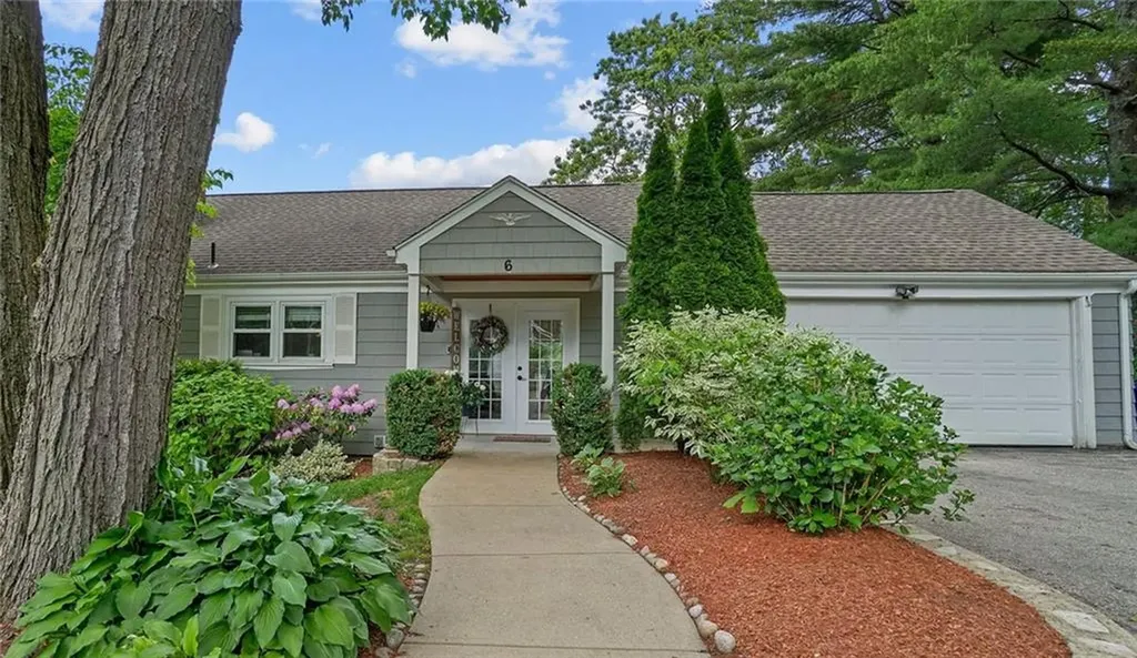 6 Weaver Road Johnston RI 02919