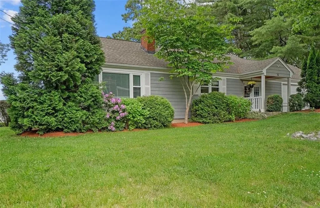 6 Weaver Road Johnston RI 02919