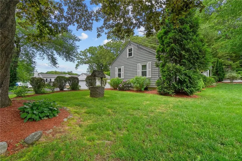 6 Weaver Road Johnston RI 02919