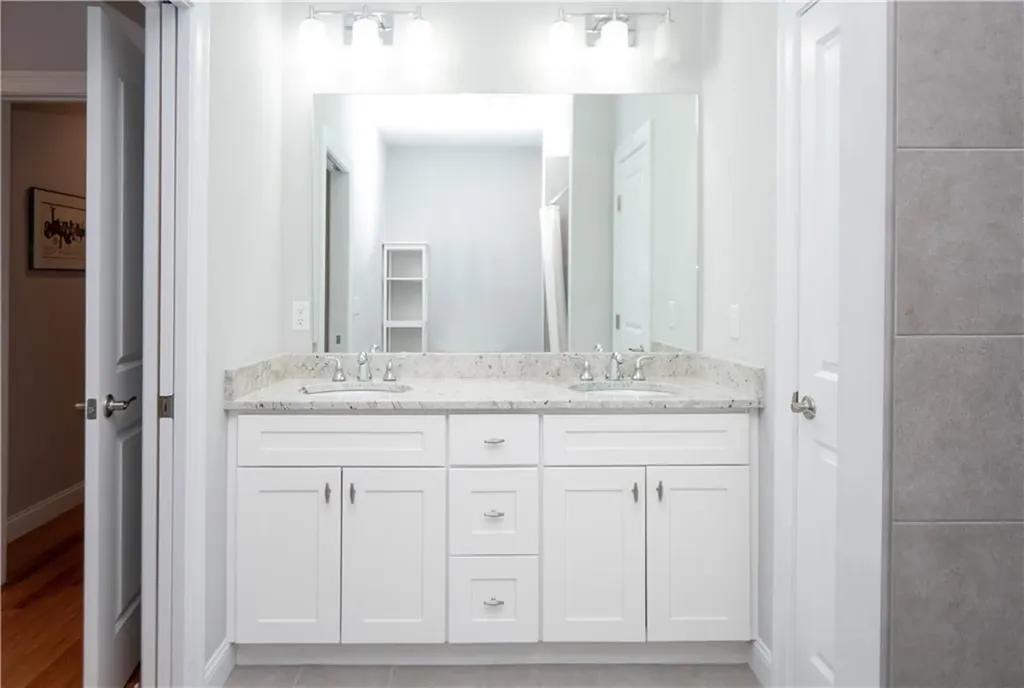 30 Brook Farm Road Portsmouth RI 02871