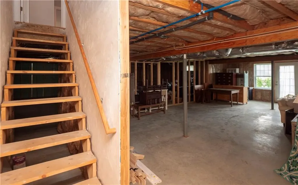 30 Brook Farm Road Portsmouth RI 02871