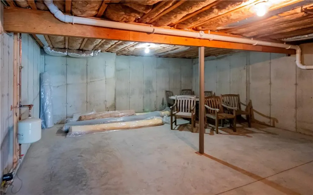 30 Brook Farm Road Portsmouth RI 02871