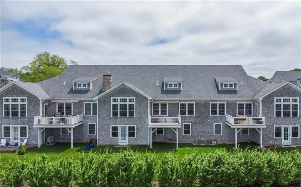 30 Brook Farm Road Portsmouth RI 02871