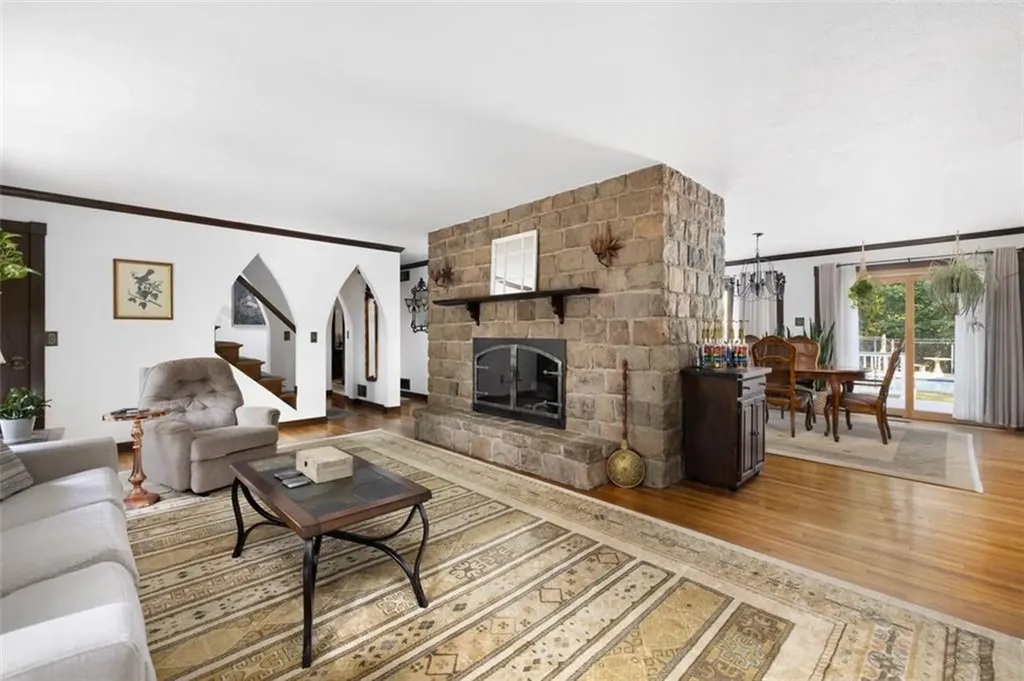 77 Maple Avenue Lincoln RI 02865