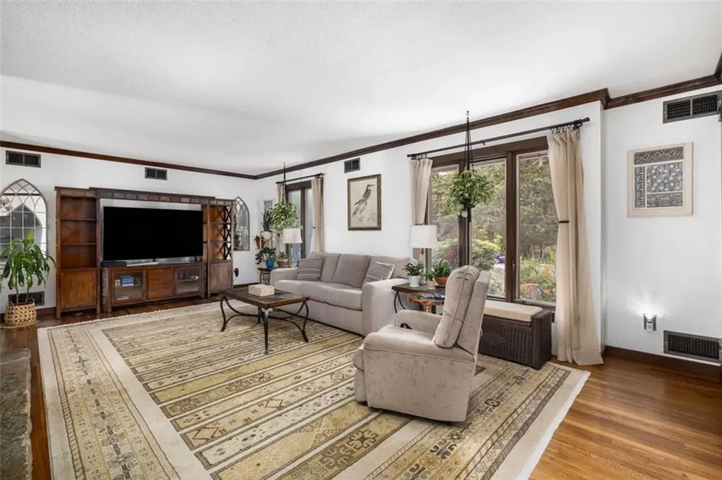 77 Maple Avenue Lincoln RI 02865