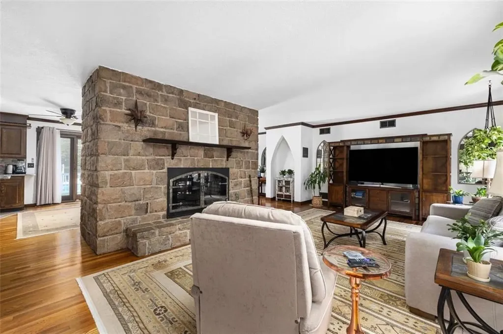 77 Maple Avenue Lincoln RI 02865