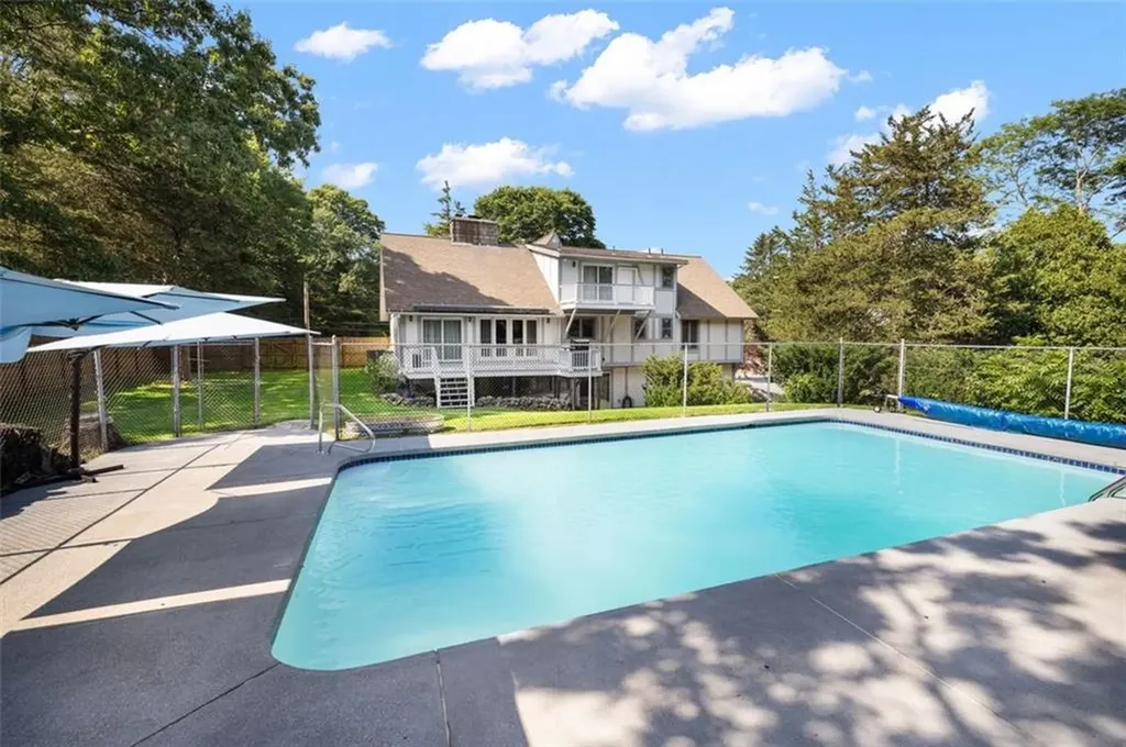 77 Maple Avenue Lincoln RI 02865