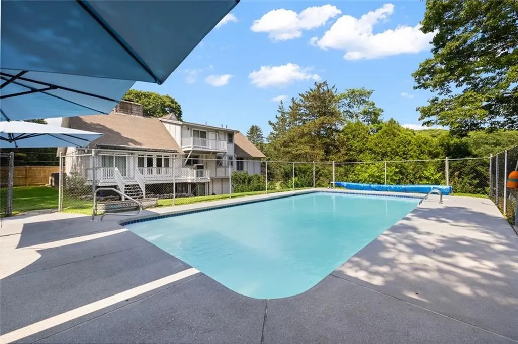 77 Maple Avenue Lincoln RI 02865