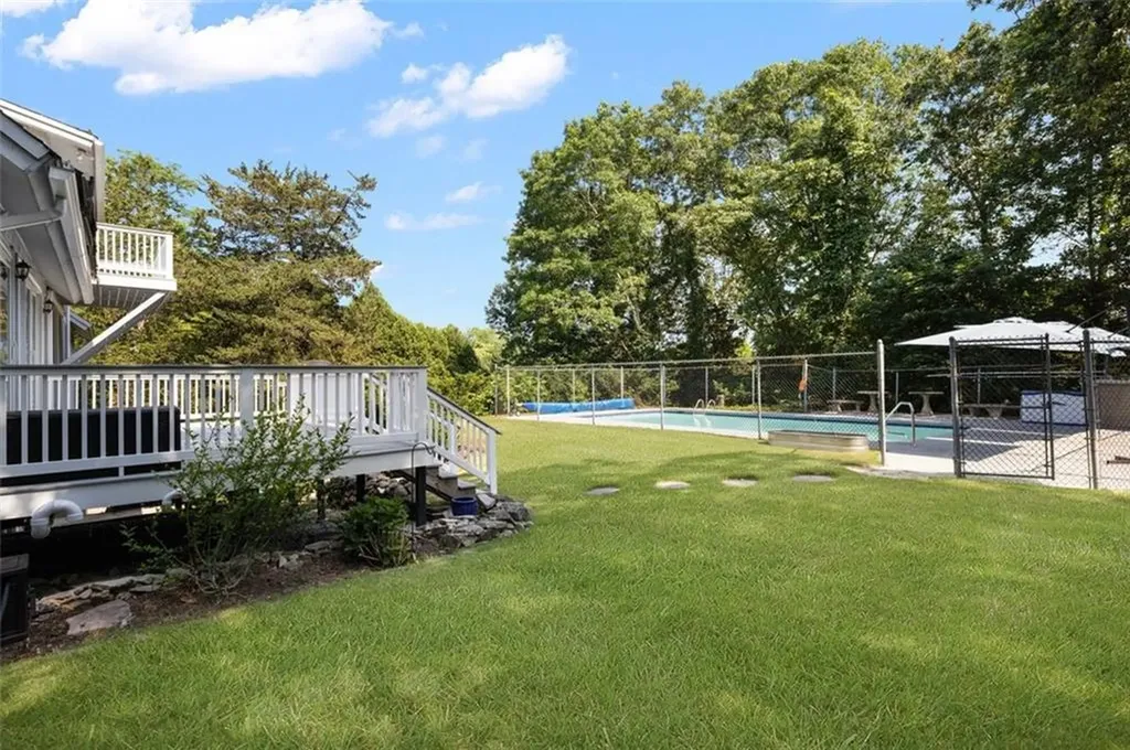 77 Maple Avenue Lincoln RI 02865