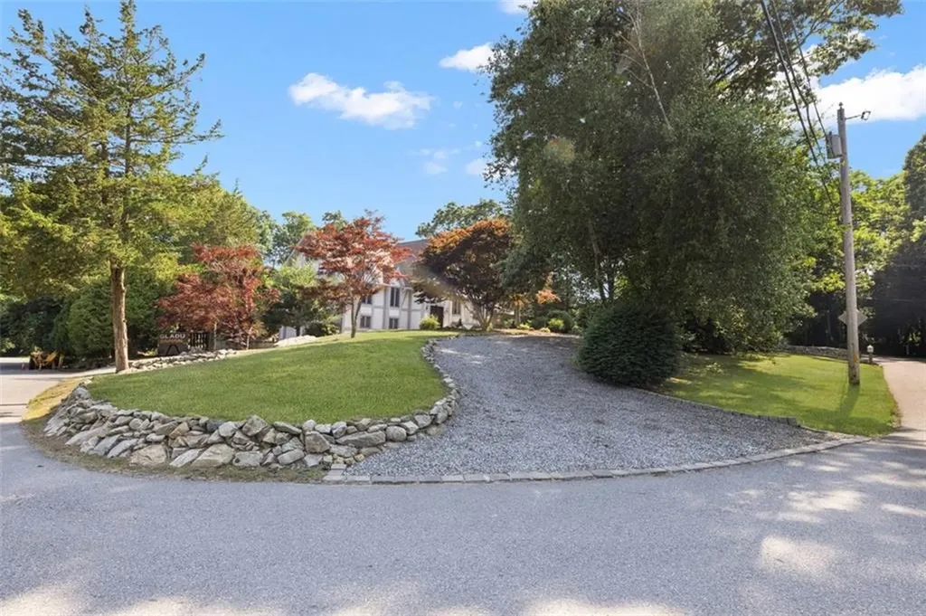 77 Maple Avenue Lincoln RI 02865