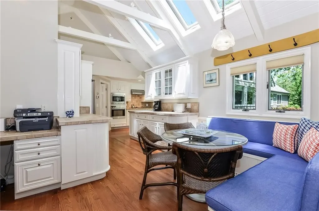 139 Harrison Avenue Newport RI 02840