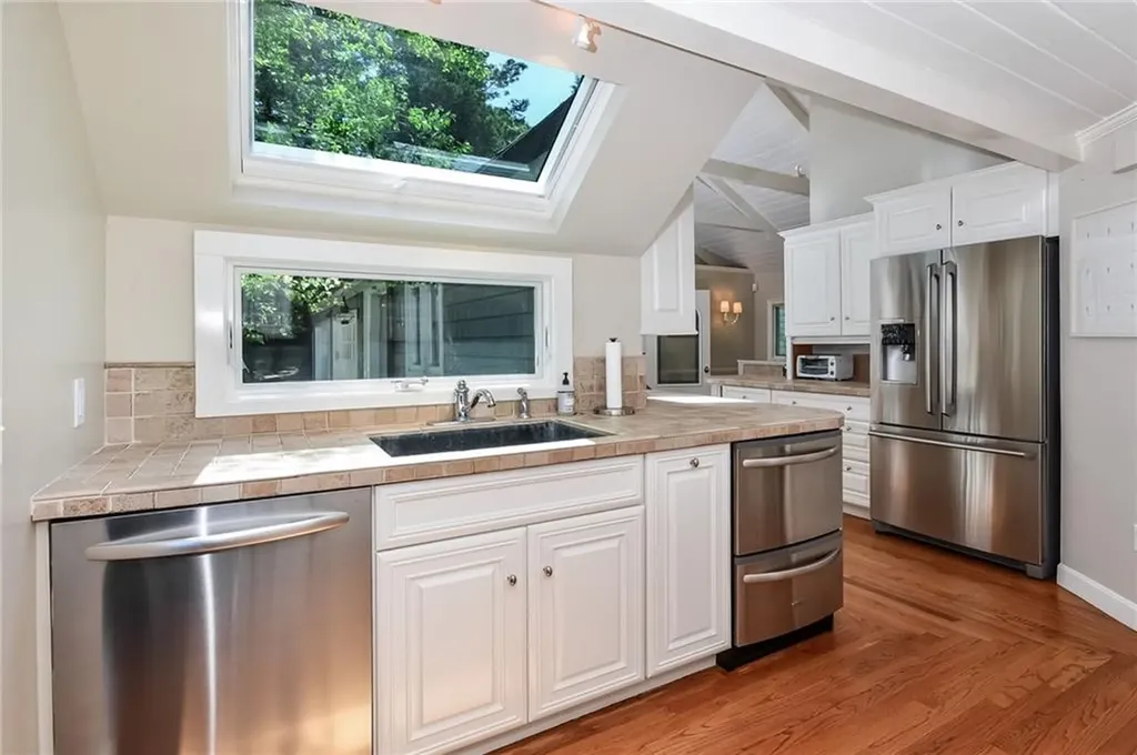 139 Harrison Avenue Newport RI 02840
