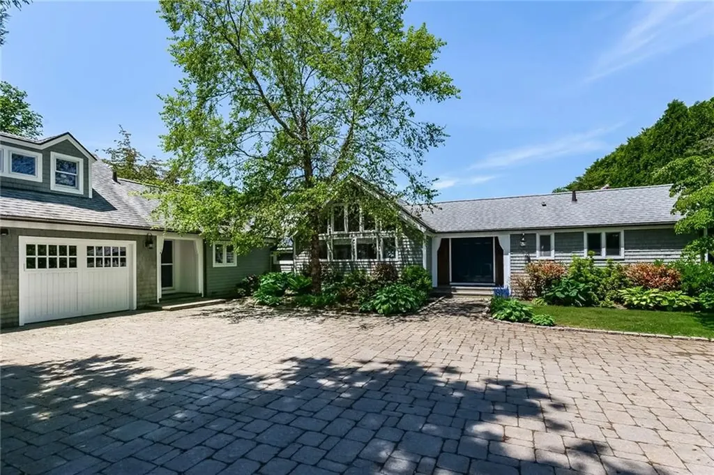 139 Harrison Avenue Newport RI 02840