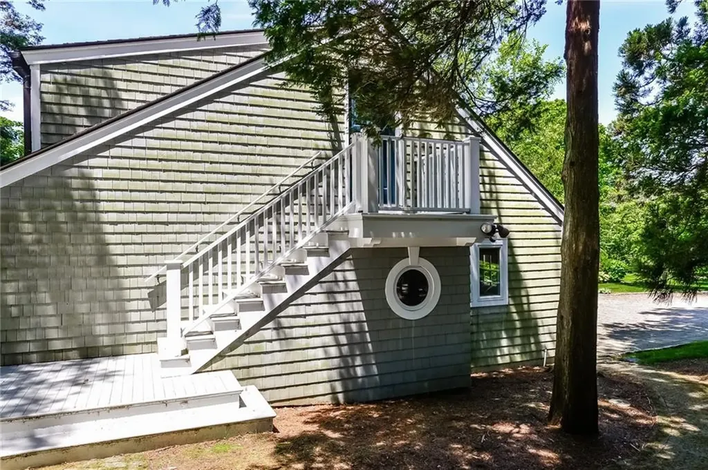 139 Harrison Avenue Newport RI 02840