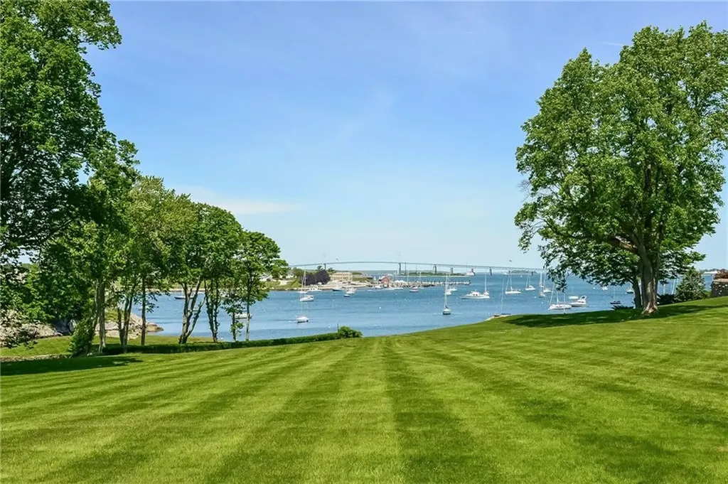 139 Harrison Avenue Newport RI 02840