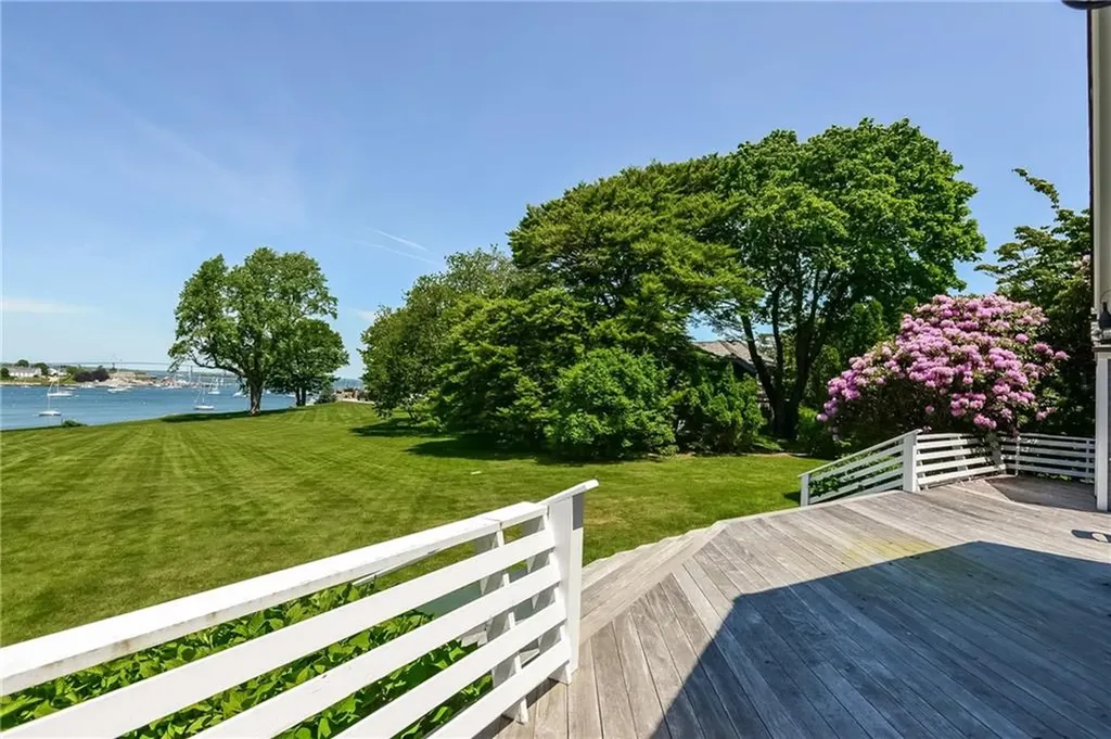 139 Harrison Avenue Newport RI 02840