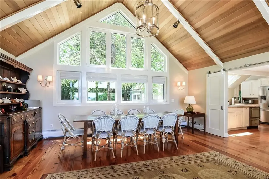 139 Harrison Avenue Newport RI 02840