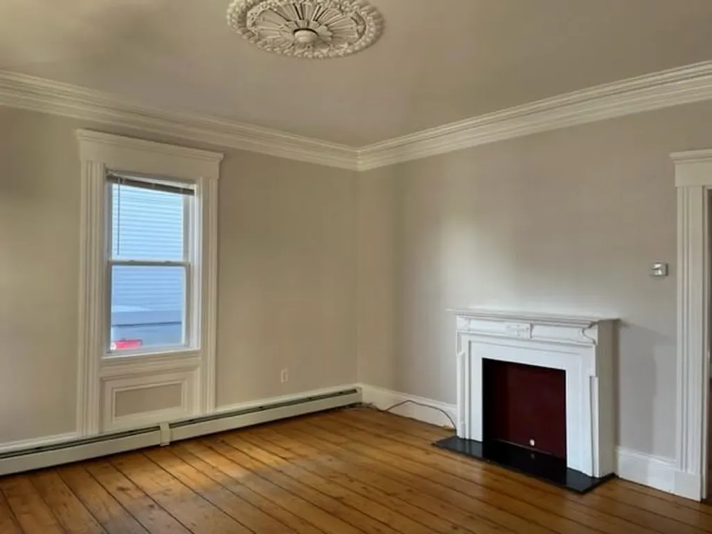 89 Sutton Street Providence RI 02903