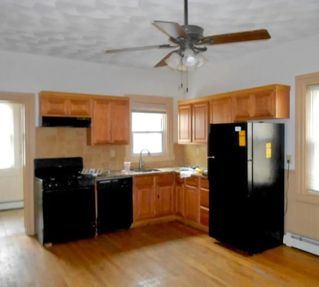 89 Sutton Street Providence RI 02903