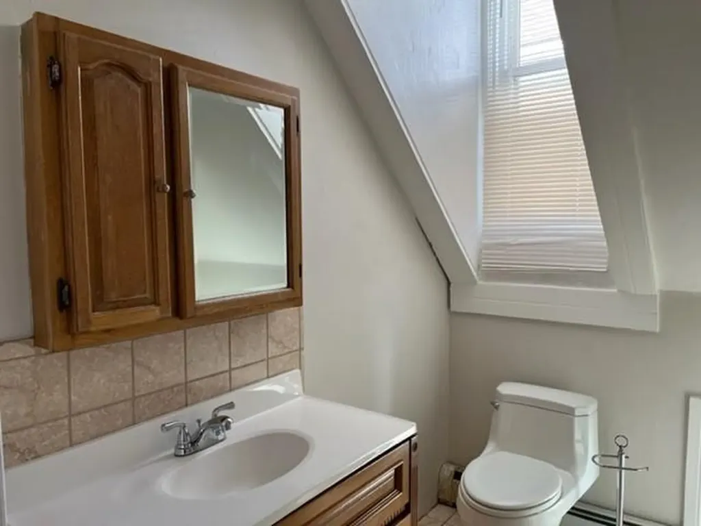 89 Sutton Street Providence RI 02903
