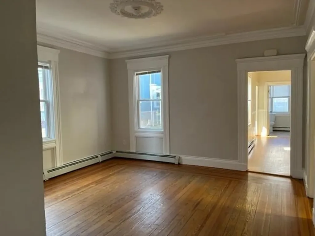 89 Sutton Street Providence RI 02903