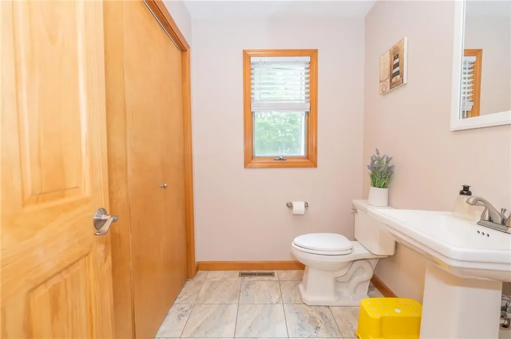 25 Oak Hill Drive Johnston RI 02919