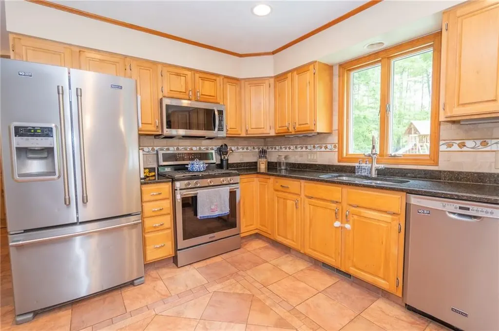 25 Oak Hill Drive Johnston RI 02919