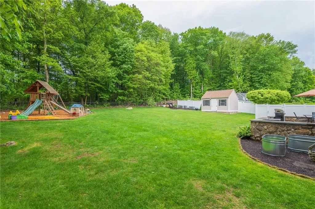 25 Oak Hill Drive Johnston RI 02919