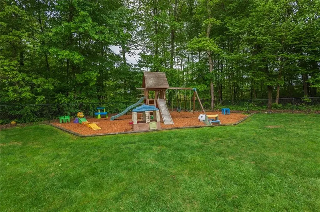 25 Oak Hill Drive Johnston RI 02919