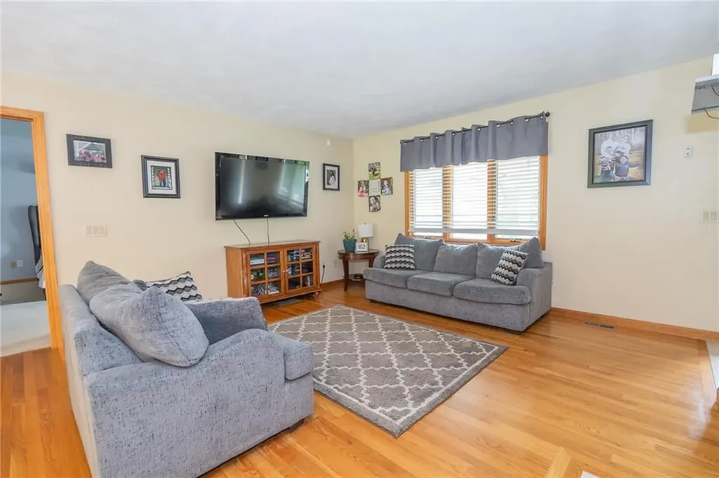 25 Oak Hill Drive Johnston RI 02919