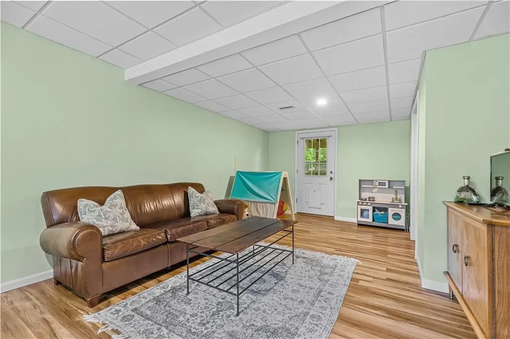 7 Robin Drive Exeter RI 02822