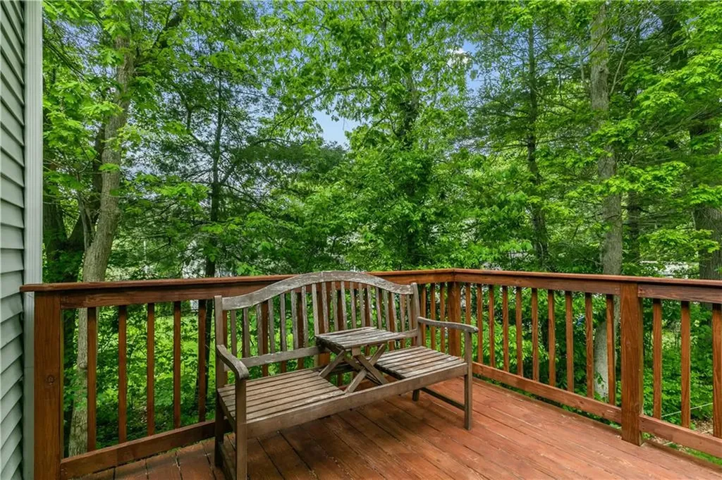 7 Robin Drive Exeter RI 02822